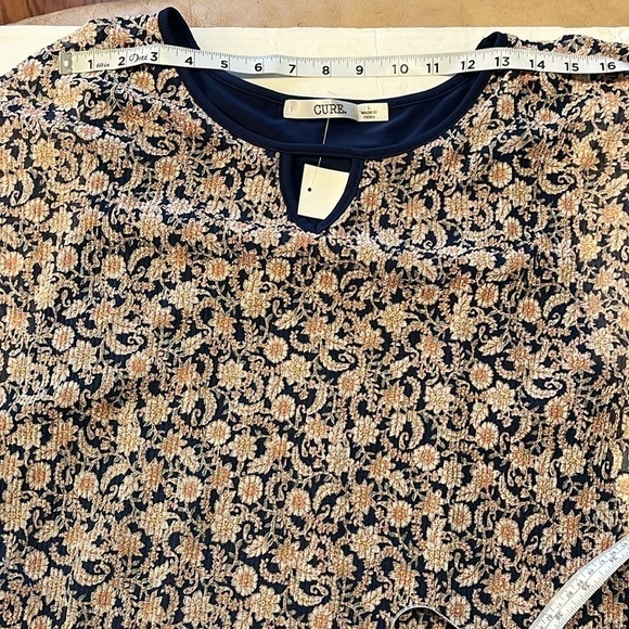 NWT-cure-L-blue tank top with flowy sheer multicolored floral design top/blouse. - Picture 9 of 10
